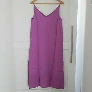 Grana Silk V-Neck Dress